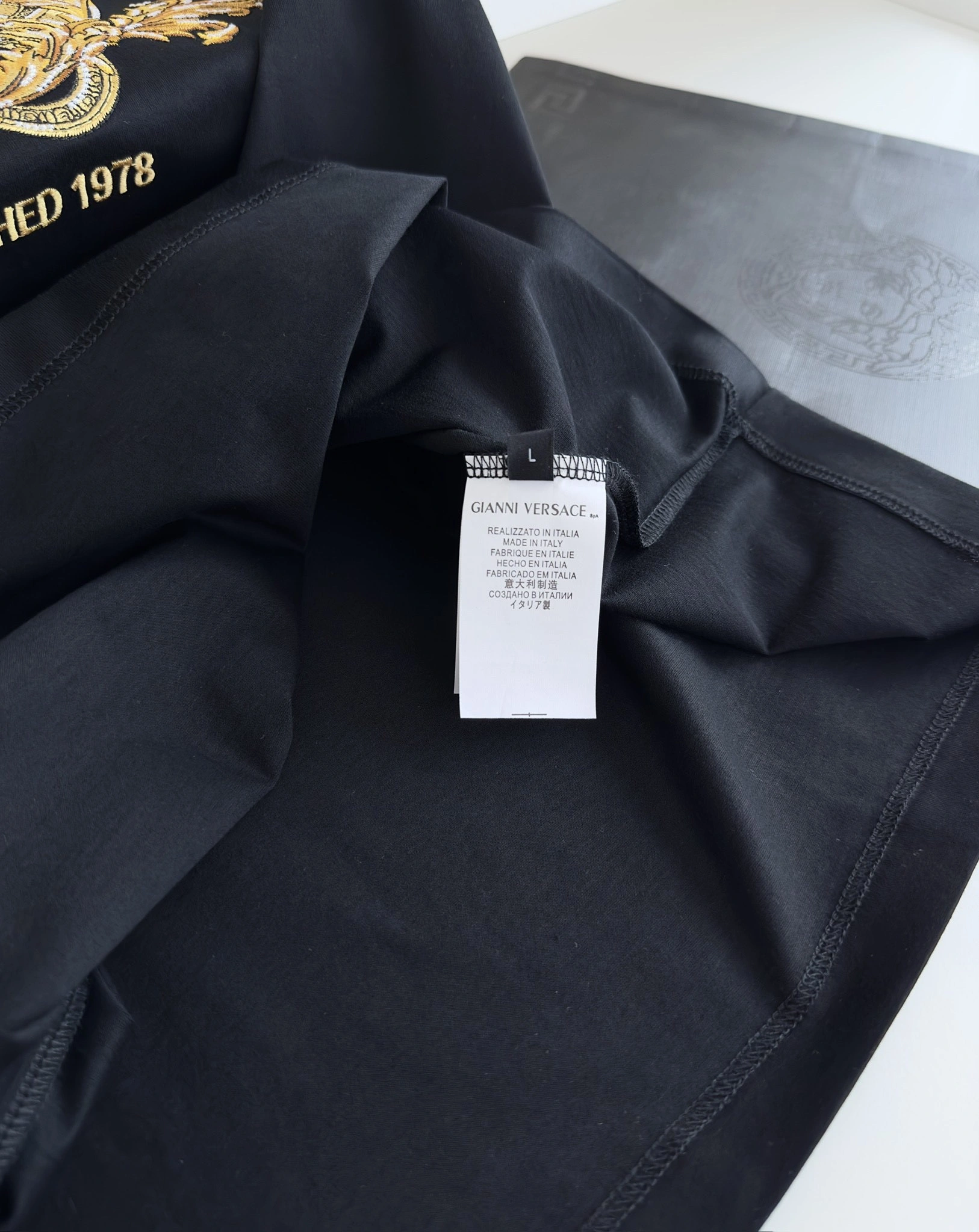 wg.luxury- V5rs135 embroidery Slim Fit Cotton 2colour item:E-F501C1104-2